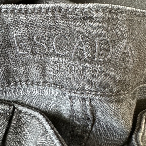 ESCADA SPORT black cropped jeggings, NWT - Picture 9 of 15